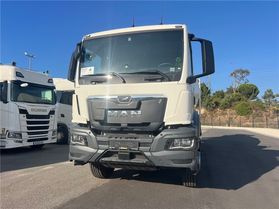 MAN TGS 41.440 - Fahrmischer: das Bild 2 MAN TGS 41.440 - Fahrmischer: das Bild 2