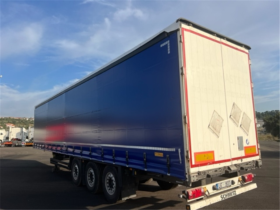SCHMITZ CARGOBULL - Planenauflieger: das Bild 3 SCHMITZ CARGOBULL - Planenauflieger: das Bild 3