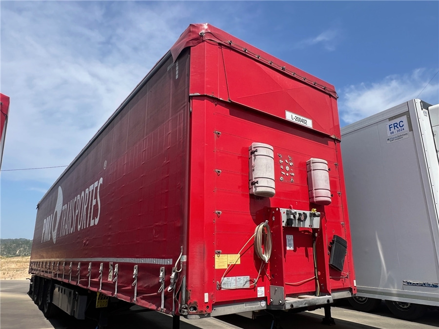 SCHMITZ CARGOBULL SCB-S3T TETO ELEVAR - Planenauflieger: das Bild 1 SCHMITZ CARGOBULL SCB-S3T TETO ELEVAR - Planenauflieger: das Bild 1