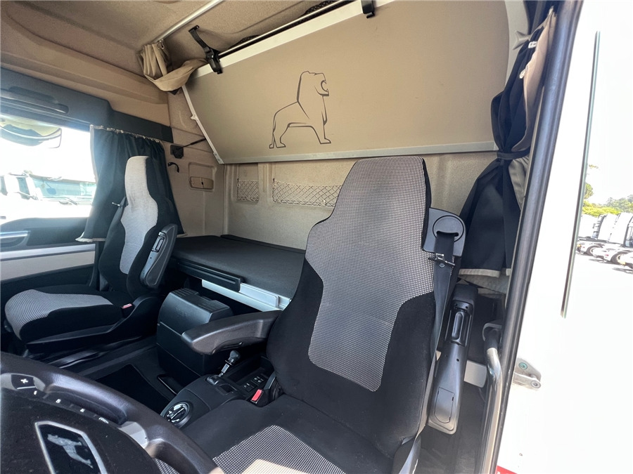 Sattelzugmaschine MAN TGX 18.460: das Bild 14
