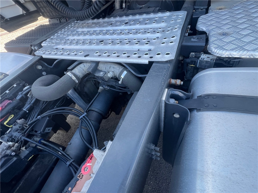 Sattelzugmaschine Scania R450: das Bild 7