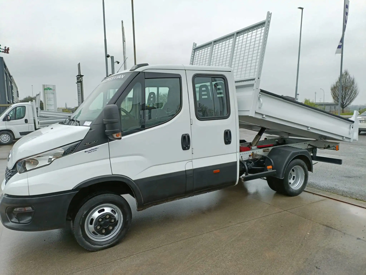 IVECO DAILY 35C14 DOPPIA CABINA RIBALTABILE 2.3 - Kipper Transporter: das Bild 2 IVECO DAILY 35C14 DOPPIA CABINA RIBALTABILE 2.3 - Kipper Transporter: das Bild 2