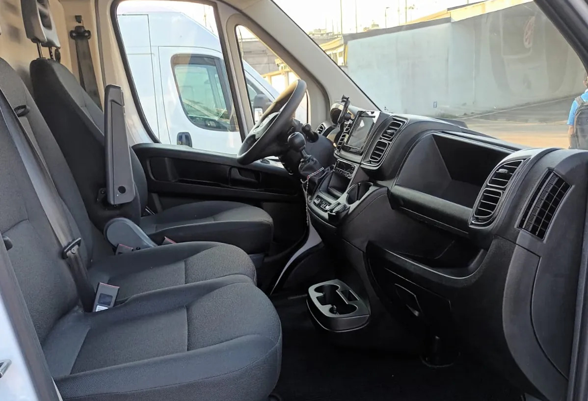 IVECO DAILY 35C14 L1H1 CNG METANO 3.0 - Kastenwagen: das Bild 3 IVECO DAILY 35C14 L1H1 CNG METANO 3.0 - Kastenwagen: das Bild 3