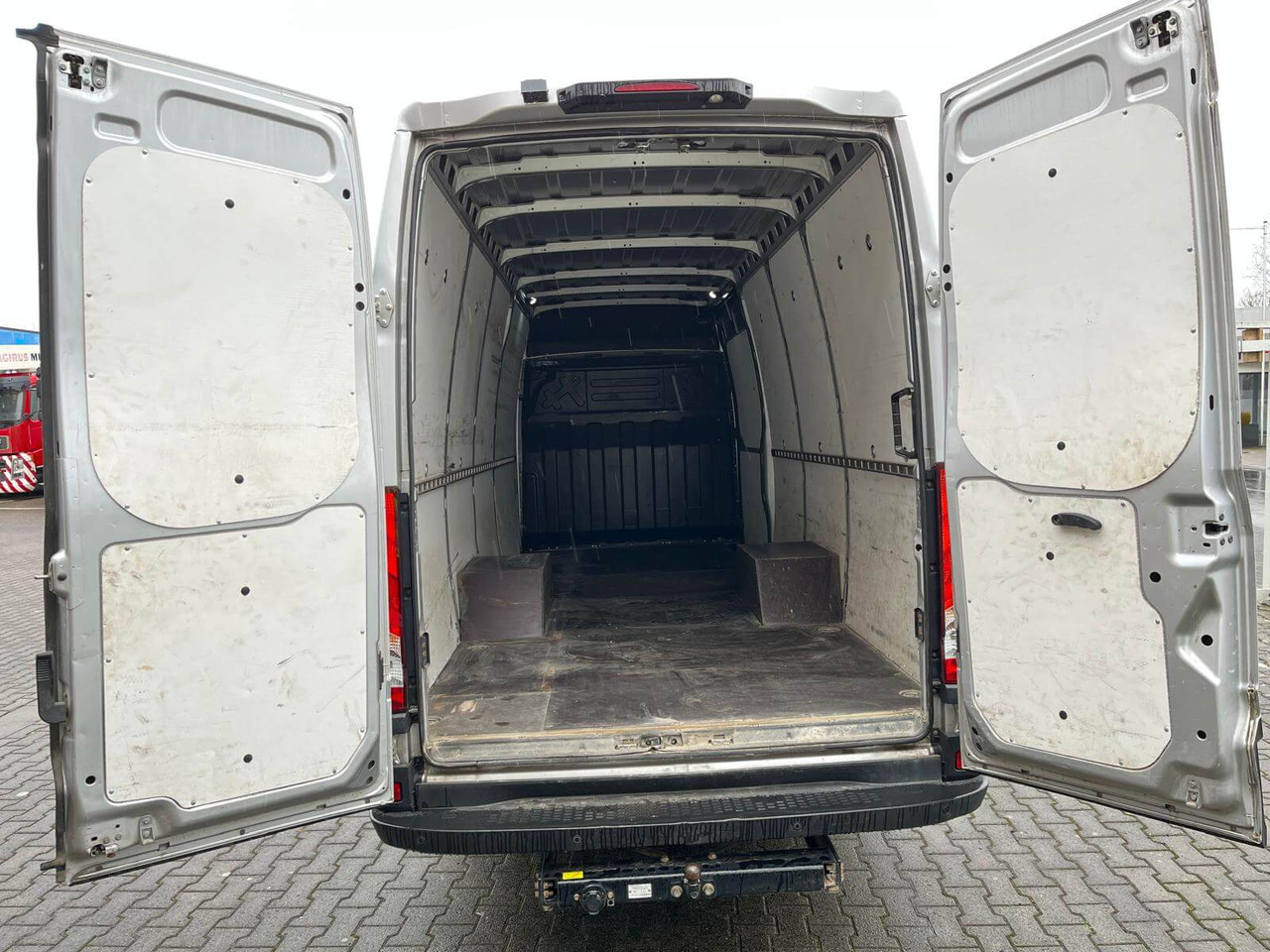 IVECO DAILY 35C18P FURGONE STANDARD - Kastenwagen: das Bild 2 IVECO DAILY 35C18P FURGONE STANDARD - Kastenwagen: das Bild 2