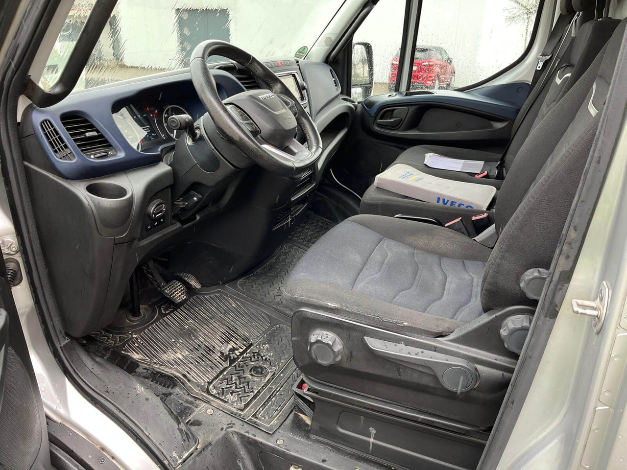 IVECO DAILY 35C18P FURGONE STANDARD - Kastenwagen: das Bild 4 IVECO DAILY 35C18P FURGONE STANDARD - Kastenwagen: das Bild 4
