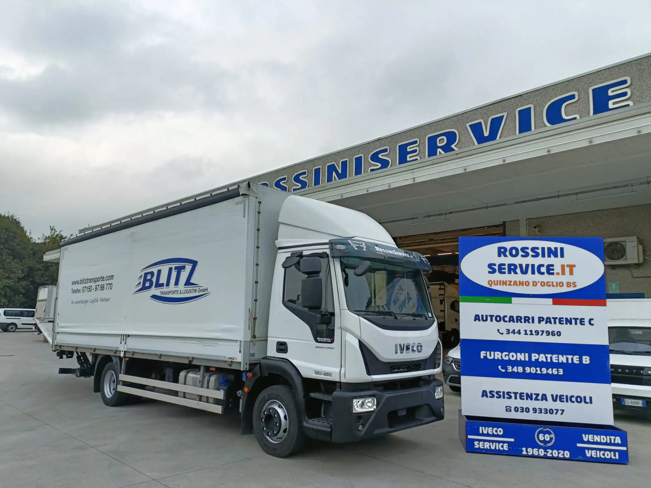 IVECO EUROCARGO 120E25P - Plane LKW: das Bild 1 IVECO EUROCARGO 120E25P - Plane LKW: das Bild 1