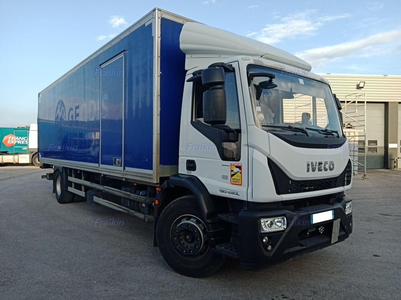 IVECO EUROCARGO 180EL28P - Koffer LKW: das Bild 1 IVECO EUROCARGO 180EL28P - Koffer LKW: das Bild 1