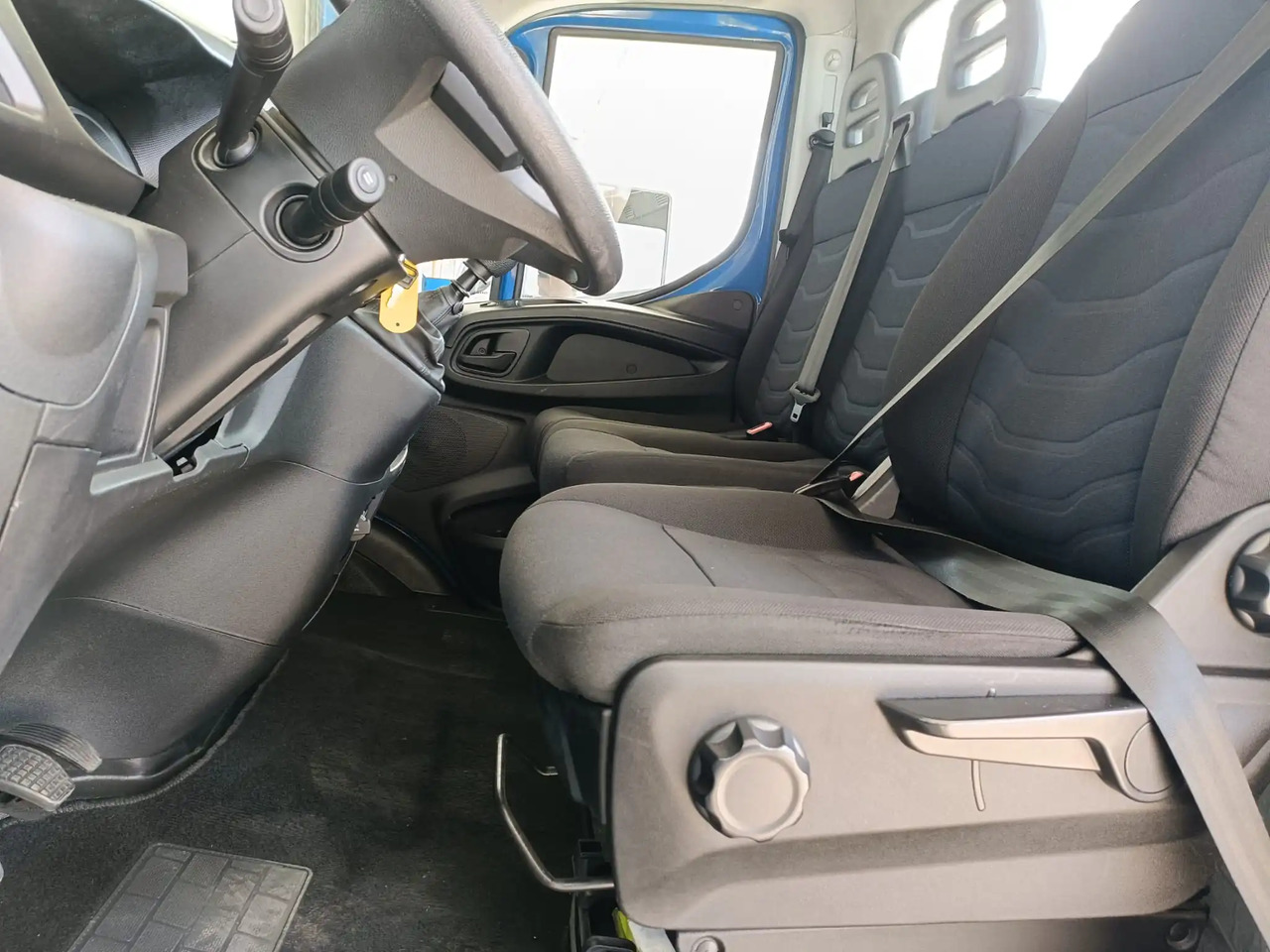 IVECO DAILY 35C15 - Transporter: das Bild 2 IVECO DAILY 35C15 - Transporter: das Bild 2