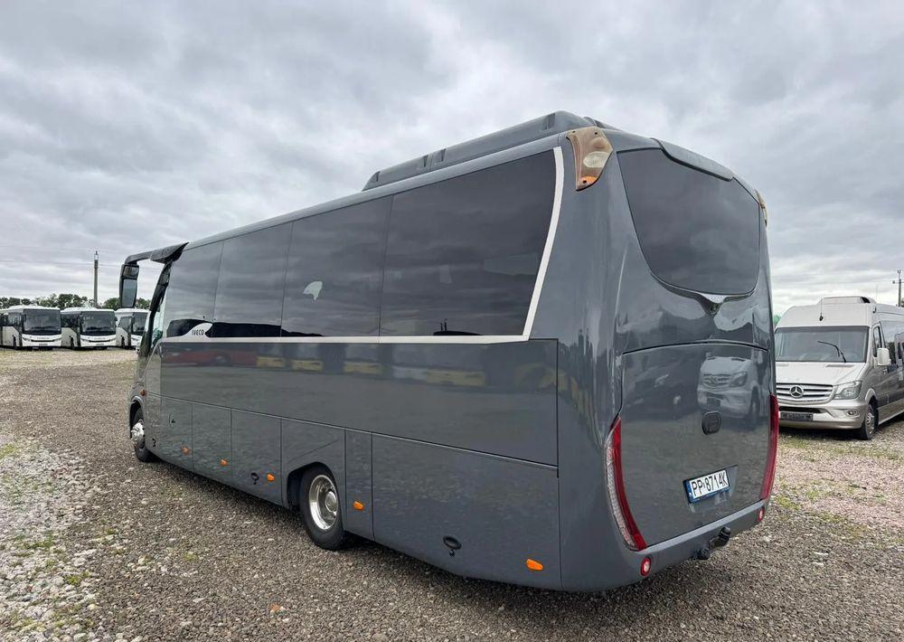 Iveco Daily - Reisebus: das Bild 4 Iveco Daily - Reisebus: das Bild 4