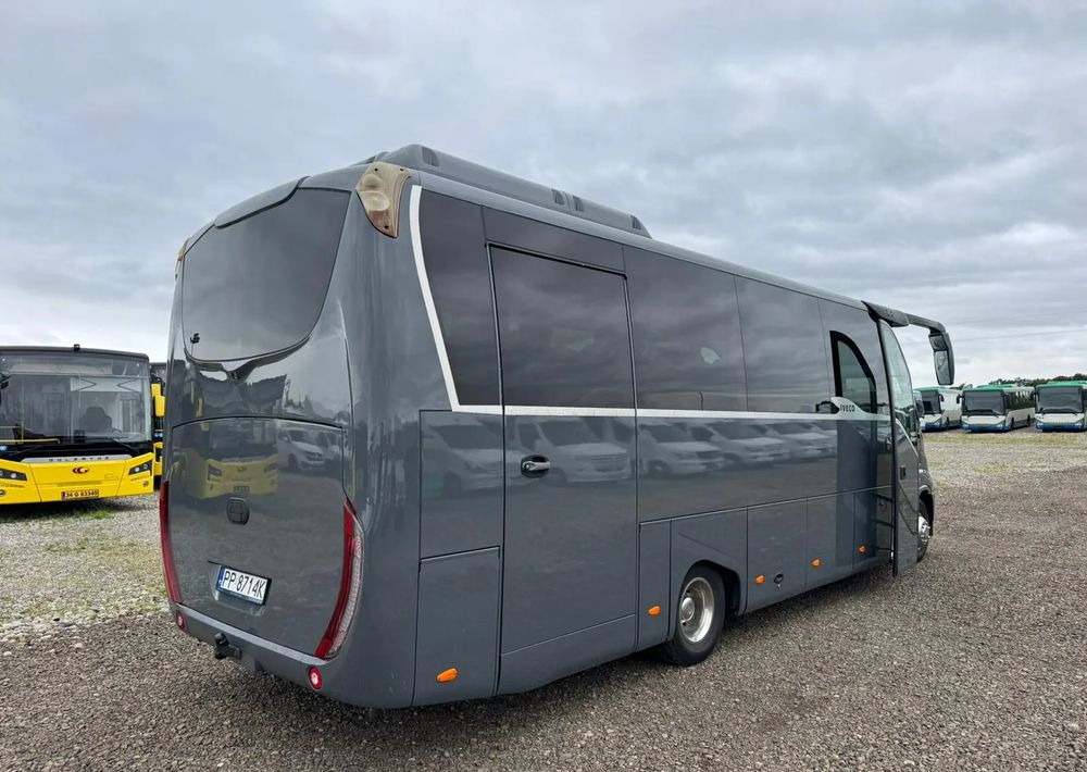 Iveco Daily - Reisebus: das Bild 3 Iveco Daily - Reisebus: das Bild 3