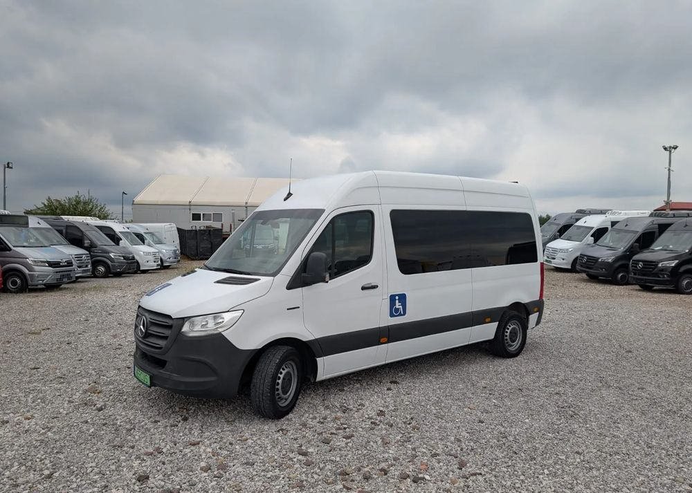 Kleinbus, Elektrobus Mercedes-Benz Sprinter: das Bild 7