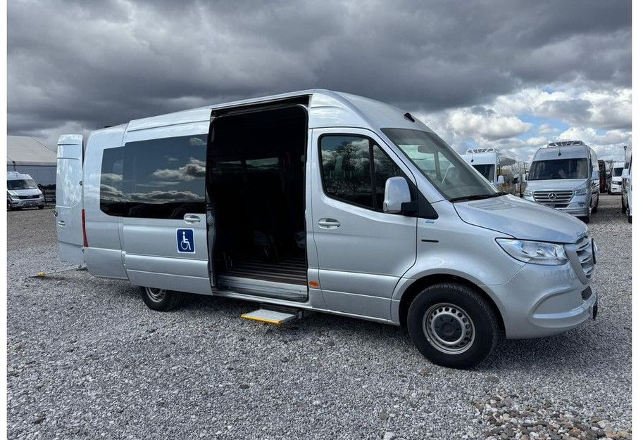 Mercedes-Benz eSprinter - Kleinbus, Elektrobus: das Bild 3 Mercedes-Benz eSprinter - Kleinbus, Elektrobus: das Bild 3