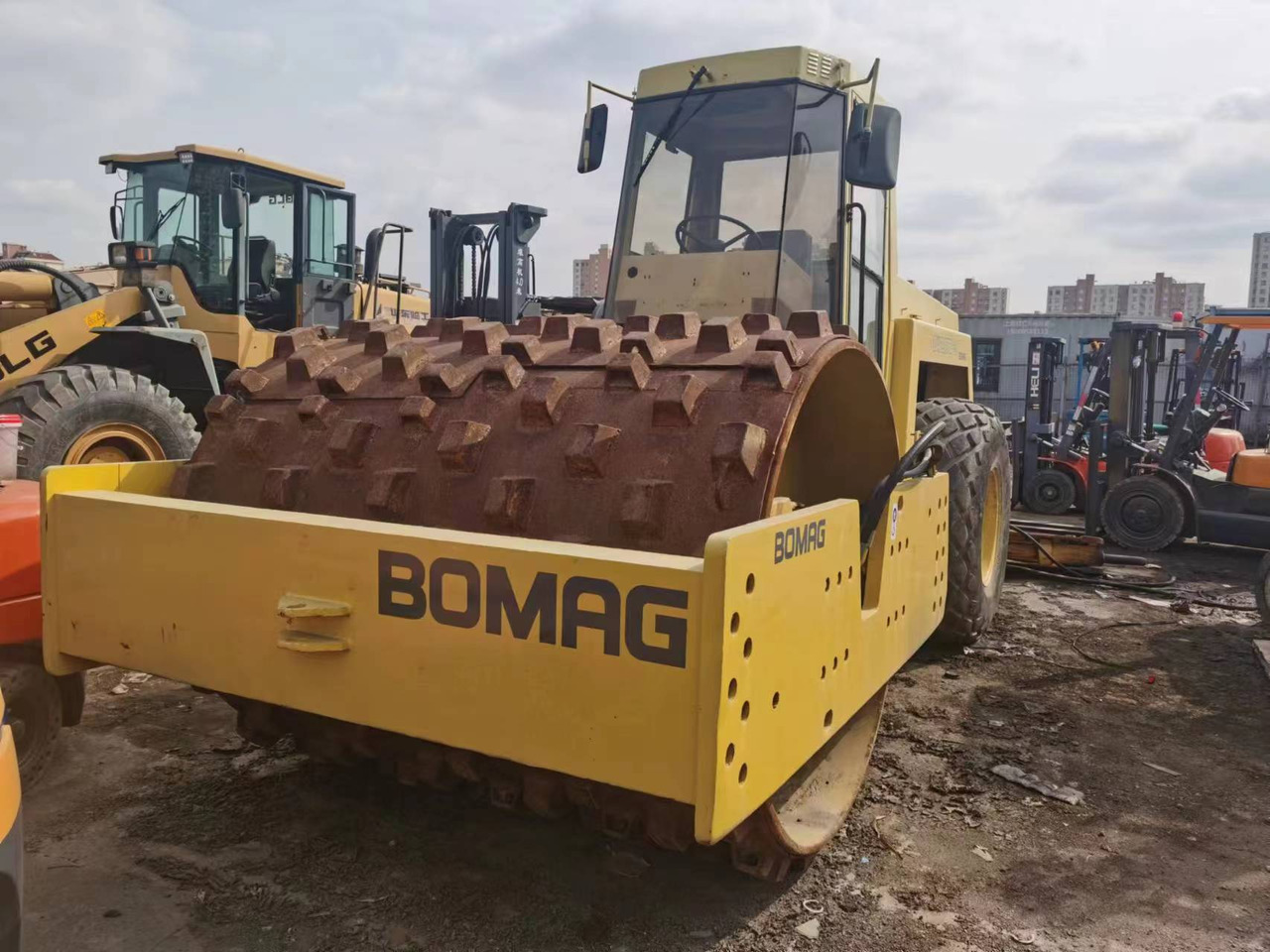 BOMAG BW217D-2 - Walzenzug: das Bild 4 BOMAG BW217D-2 - Walzenzug: das Bild 4