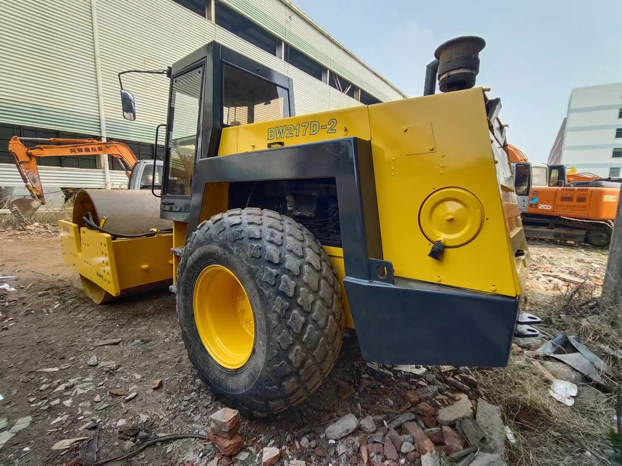 BOMAG BW217D-2 - Walzenzug: das Bild 2 BOMAG BW217D-2 - Walzenzug: das Bild 2