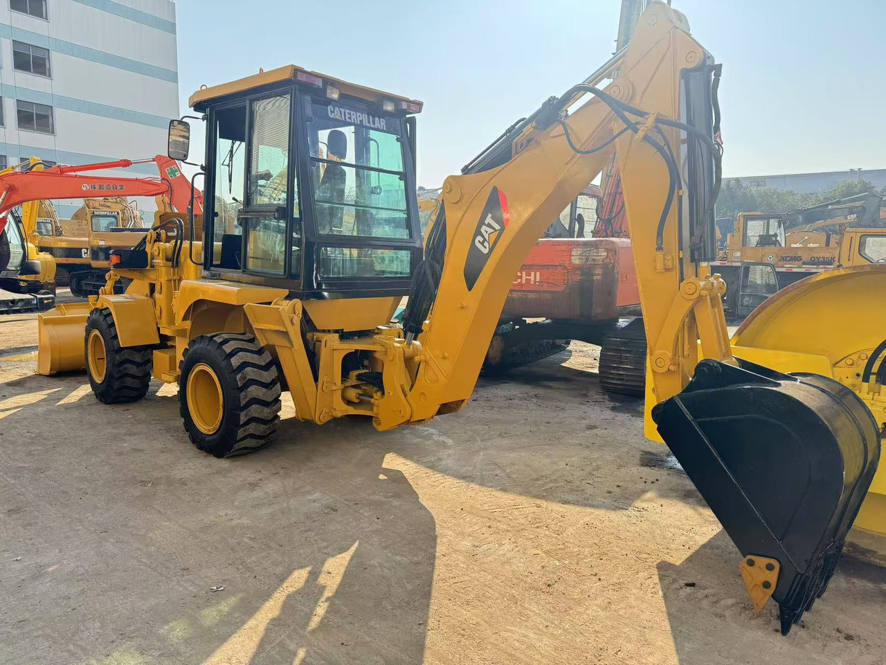 CAT 420F CHINA MADE - Baggerlader: das Bild 4 CAT 420F CHINA MADE - Baggerlader: das Bild 4