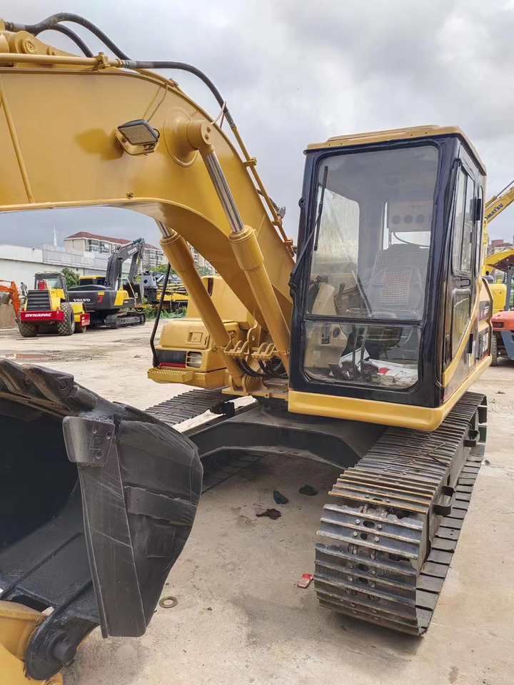 CATERPILLAR 312B - Kettenbagger: das Bild 5 CATERPILLAR 312B - Kettenbagger: das Bild 5