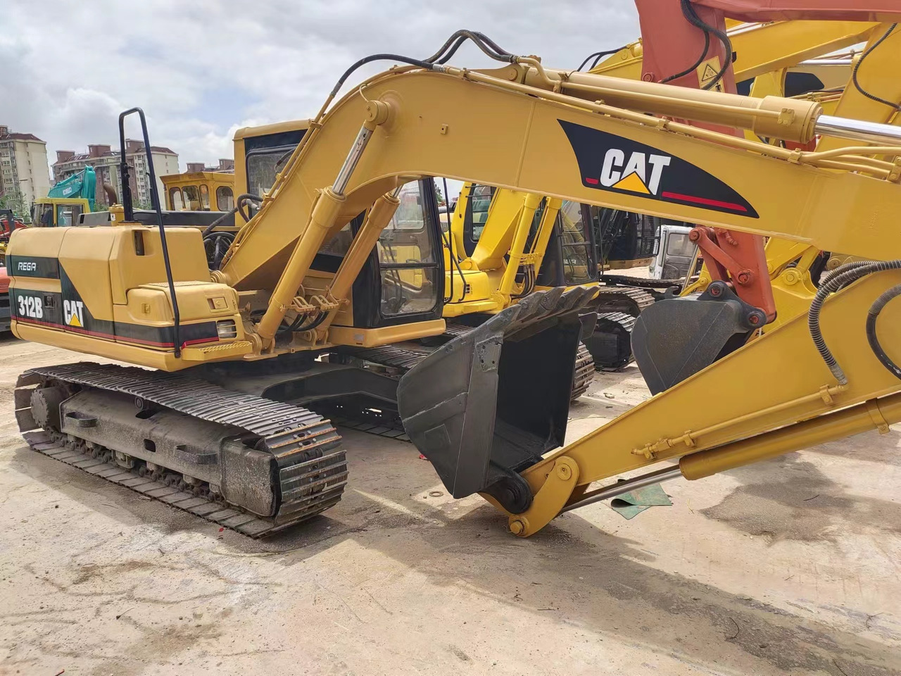 CATERPILLAR 312B - Kettenbagger: das Bild 2 CATERPILLAR 312B - Kettenbagger: das Bild 2