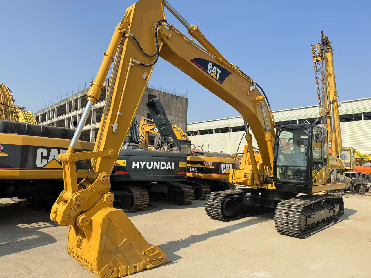 CATERPILLAR 320C - Kettenbagger: das Bild 1 CATERPILLAR 320C - Kettenbagger: das Bild 1
