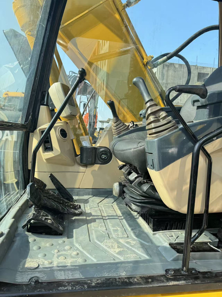 CATERPILLAR 320CL CAT 320 - Kettenbagger: das Bild 4 CATERPILLAR 320CL CAT 320 - Kettenbagger: das Bild 4