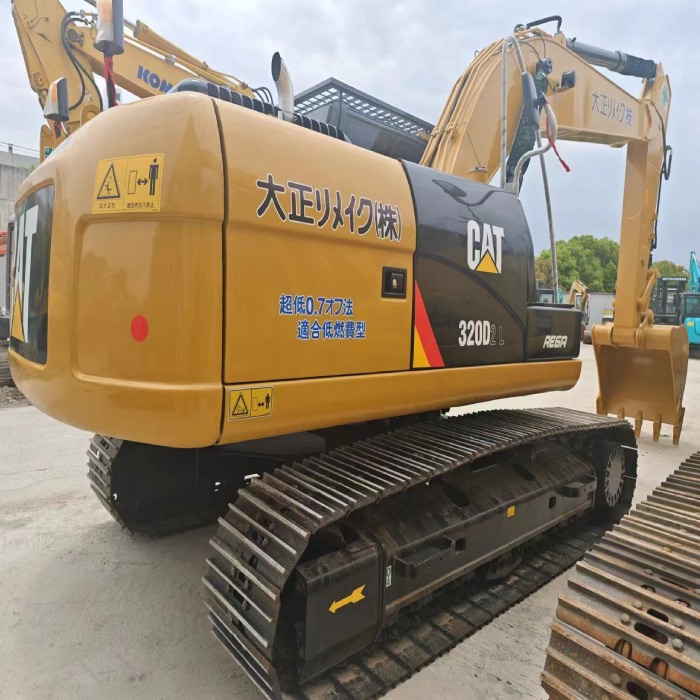 CATERPILLAR 320DL - Kettenbagger: das Bild 4 CATERPILLAR 320DL - Kettenbagger: das Bild 4