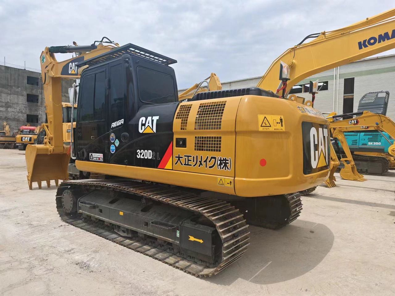 CATERPILLAR 320DL - Kettenbagger: das Bild 2 CATERPILLAR 320DL - Kettenbagger: das Bild 2