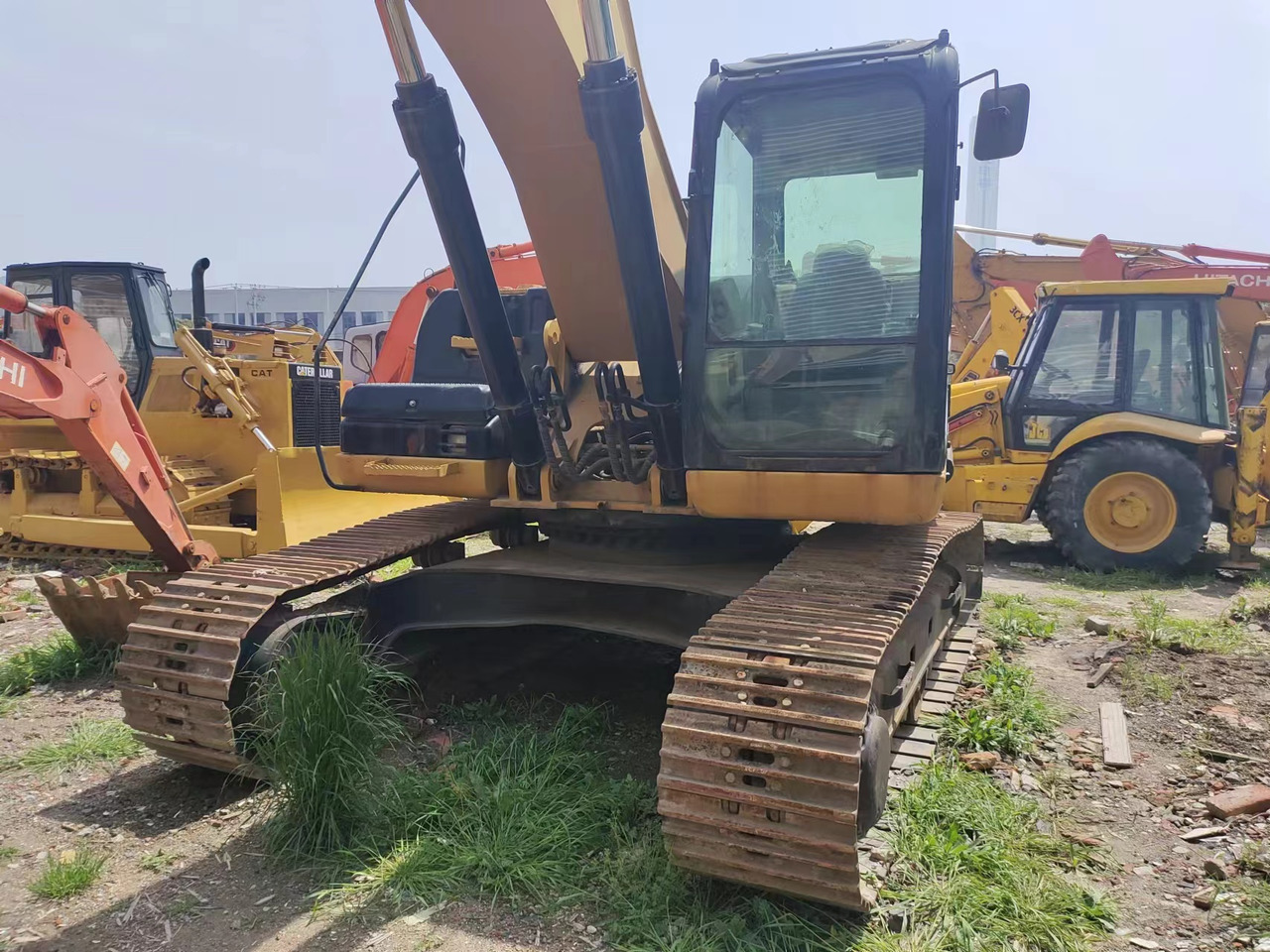 CATERPILLAR 325C - Kettenbagger: das Bild 5 CATERPILLAR 325C - Kettenbagger: das Bild 5