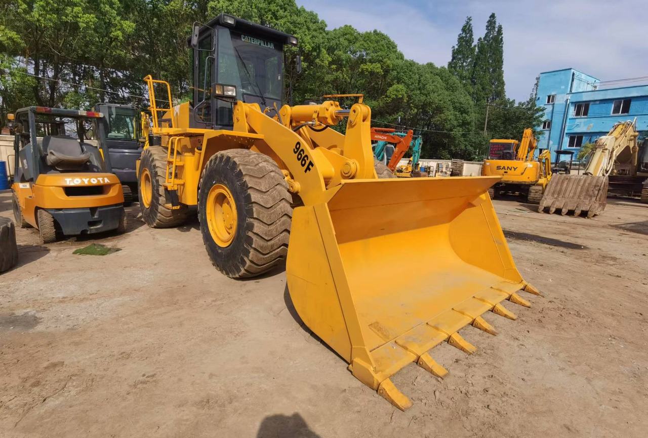CATERPILLAR 966F - Radlader: das Bild 2 CATERPILLAR 966F - Radlader: das Bild 2