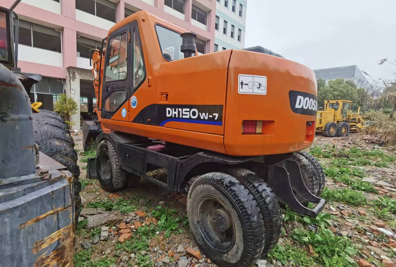 DOOSAN DH150W-7 - Mobilbagger: das Bild 5 DOOSAN DH150W-7 - Mobilbagger: das Bild 5