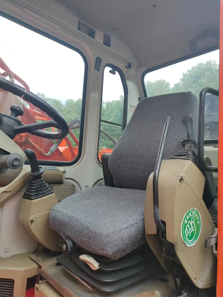 DOOSAN DH150W-7 - Mobilbagger: das Bild 4 DOOSAN DH150W-7 - Mobilbagger: das Bild 4