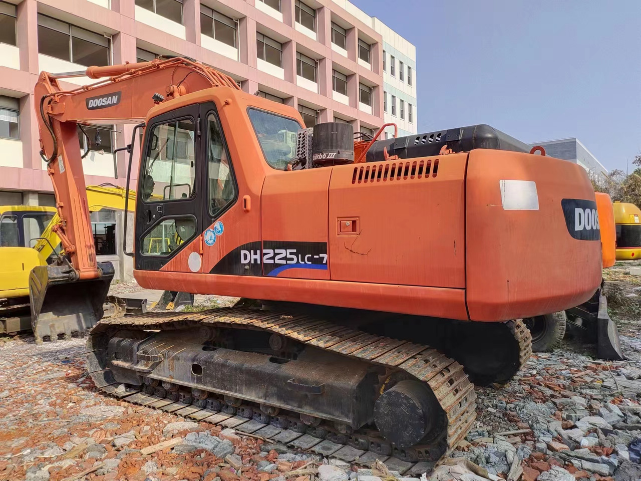 DOOSAN DH225LC-7 - Kettenbagger: das Bild 2 DOOSAN DH225LC-7 - Kettenbagger: das Bild 2