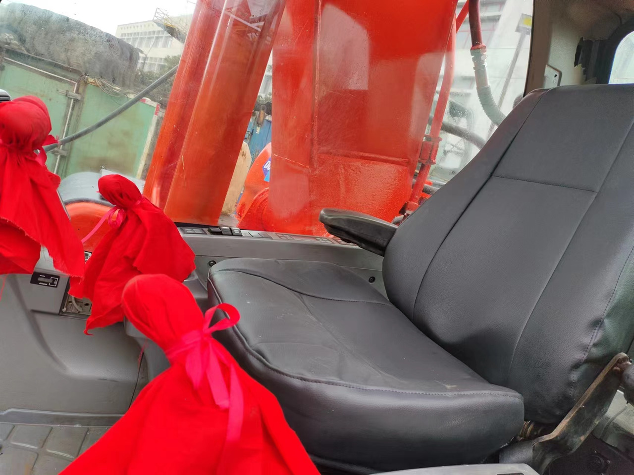 DOOSAN DX225LCA - Kettenbagger: das Bild 4 DOOSAN DX225LCA - Kettenbagger: das Bild 4