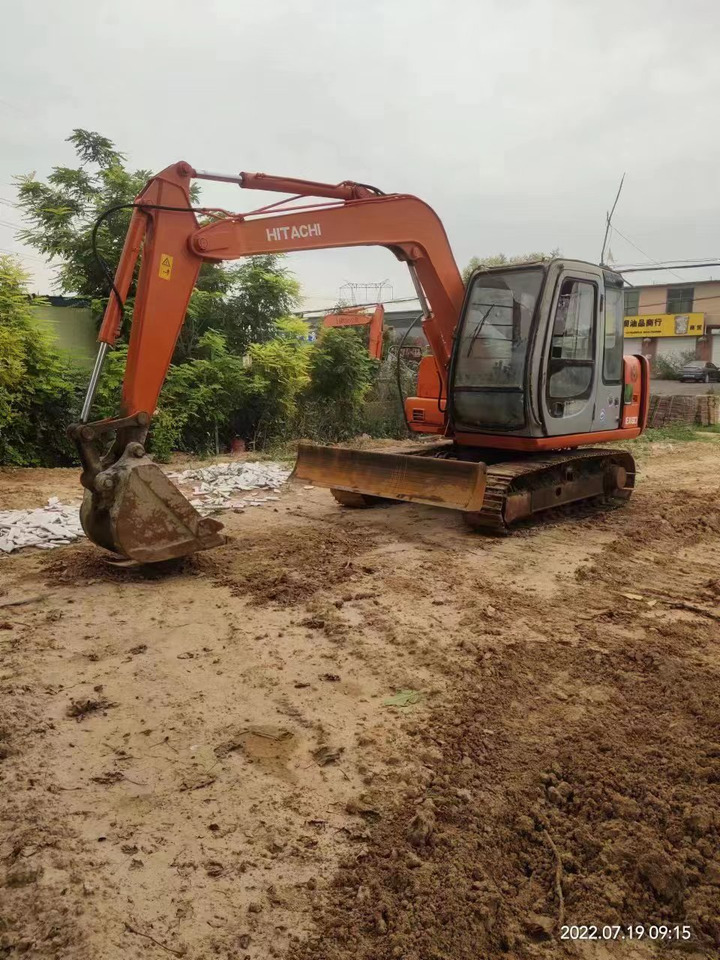 HITACHI EX60-5 - Minibagger: das Bild 1 HITACHI EX60-5 - Minibagger: das Bild 1