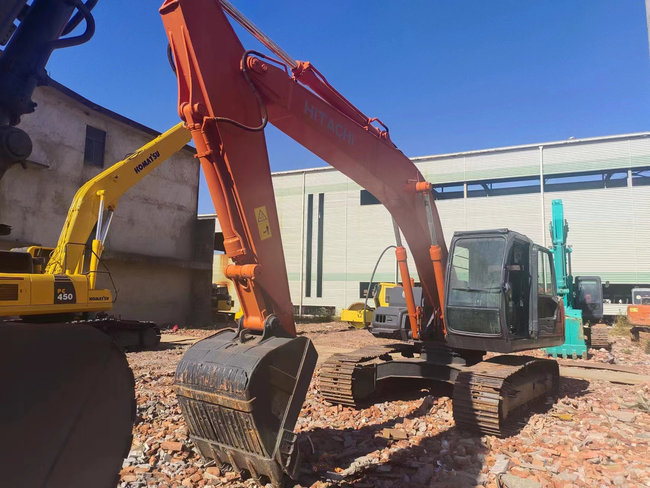HITACHI ZX200 - Kettenbagger: das Bild 2 HITACHI ZX200 - Kettenbagger: das Bild 2