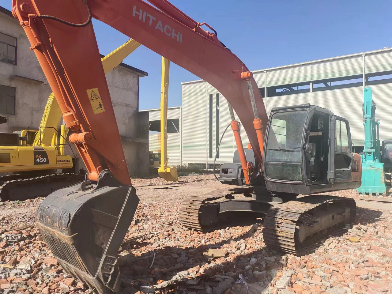 HITACHI ZX200 - Kettenbagger: das Bild 4 HITACHI ZX200 - Kettenbagger: das Bild 4