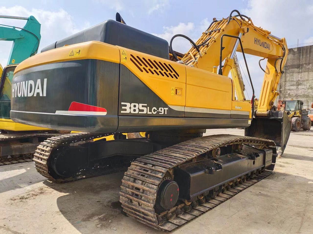 HYUNDAI R385LC-9T R305 R220 - Kettenbagger: das Bild 1 HYUNDAI R385LC-9T R305 R220 - Kettenbagger: das Bild 1