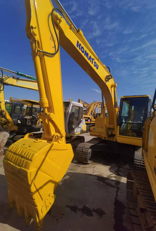KOMATSU PC130-7 - Kettenbagger: das Bild 1 KOMATSU PC130-7 - Kettenbagger: das Bild 1