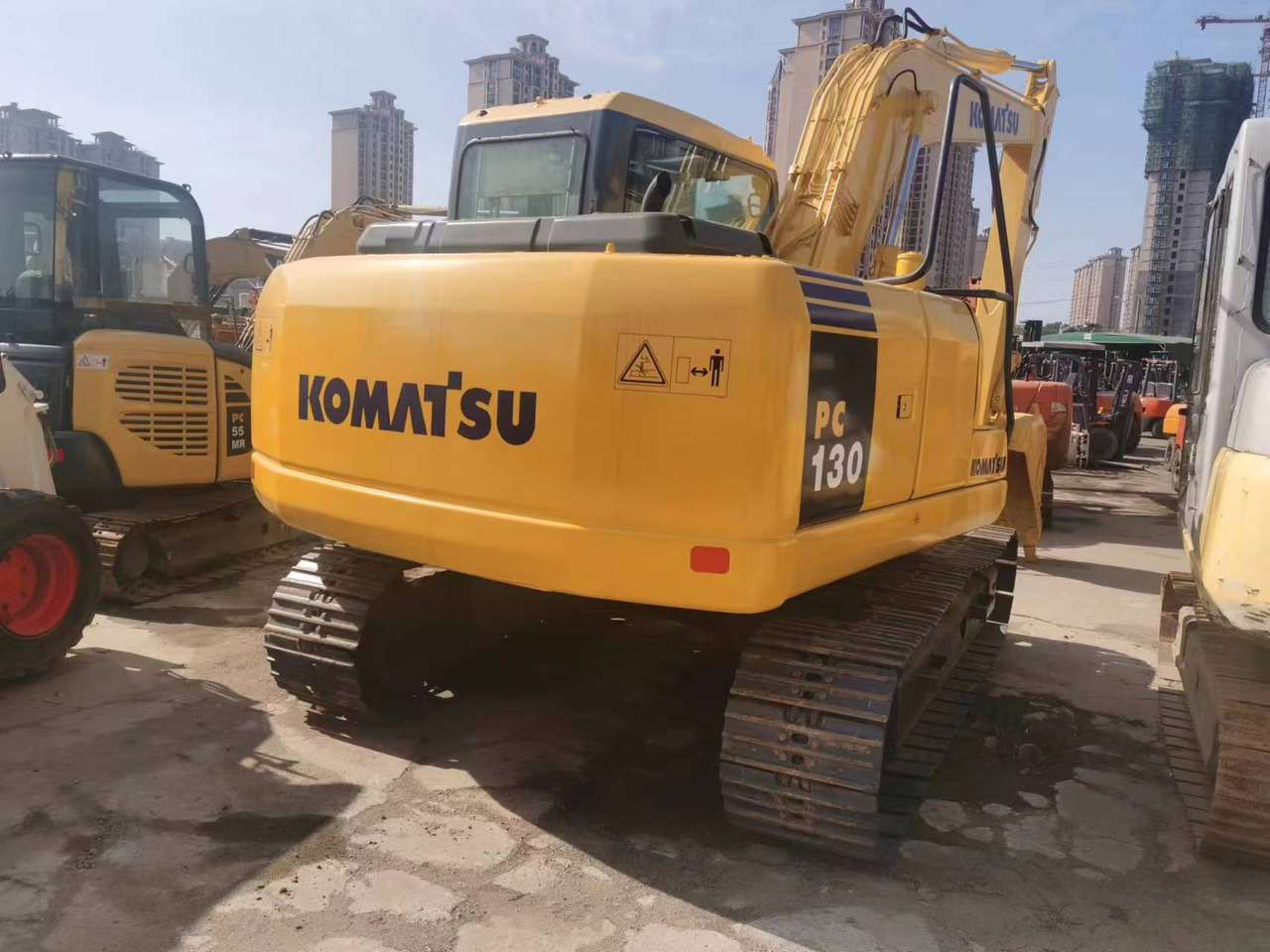 KOMATSU PC130-7 - Kettenbagger: das Bild 3 KOMATSU PC130-7 - Kettenbagger: das Bild 3