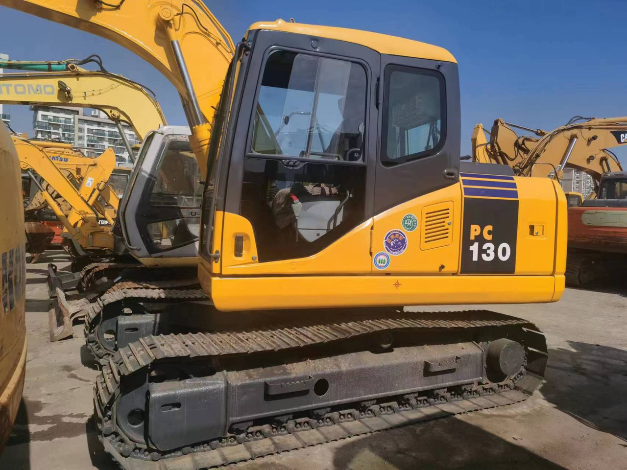 KOMATSU PC130-7 - Kettenbagger: das Bild 2 KOMATSU PC130-7 - Kettenbagger: das Bild 2