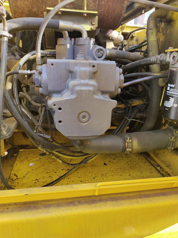 KOMATSU PC200-7 - Kettenbagger: das Bild 4 KOMATSU PC200-7 - Kettenbagger: das Bild 4