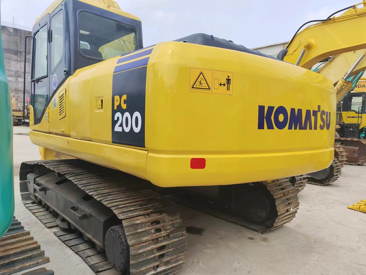 KOMATSU PC200-7 - Kettenbagger: das Bild 4 KOMATSU PC200-7 - Kettenbagger: das Bild 4