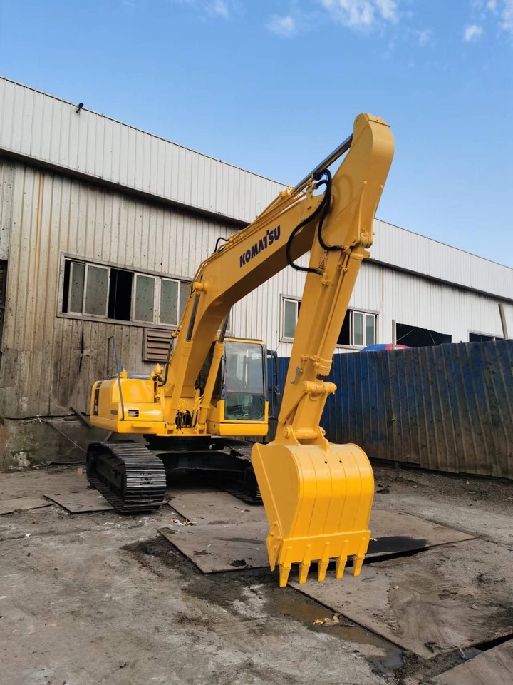 KOMATSU PC200-7 - Kettenbagger: das Bild 2 KOMATSU PC200-7 - Kettenbagger: das Bild 2
