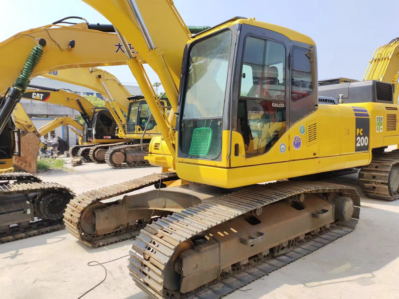 KOMATSU PC200-7 PC200 - Kettenbagger: das Bild 5 KOMATSU PC200-7 PC200 - Kettenbagger: das Bild 5