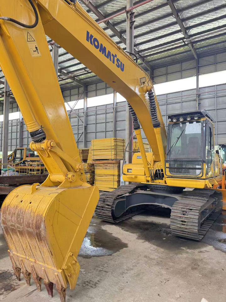 KOMATSU PC200-8 - Kettenbagger: das Bild 5 KOMATSU PC200-8 - Kettenbagger: das Bild 5