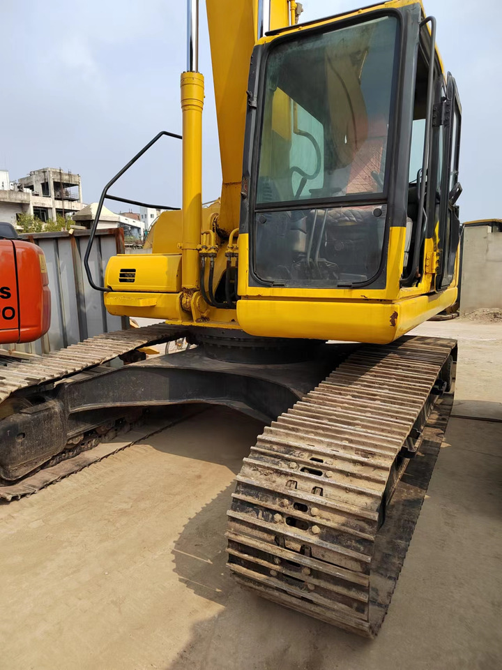 KOMATSU PC220-7 PC200-7 - Kettenbagger: das Bild 3 KOMATSU PC220-7 PC200-7 - Kettenbagger: das Bild 3