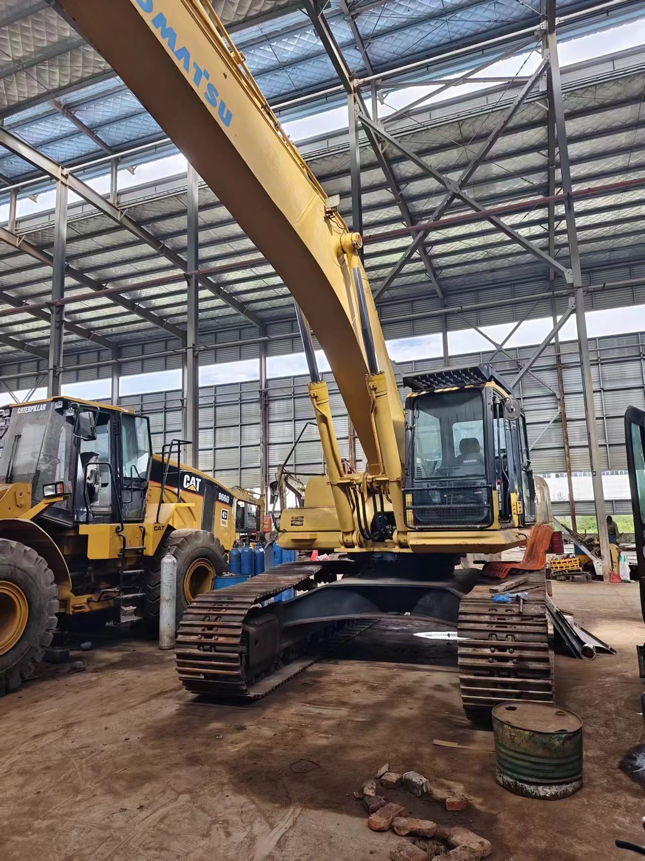 KOMATSU PC400-7 - Kettenbagger: das Bild 2 KOMATSU PC400-7 - Kettenbagger: das Bild 2