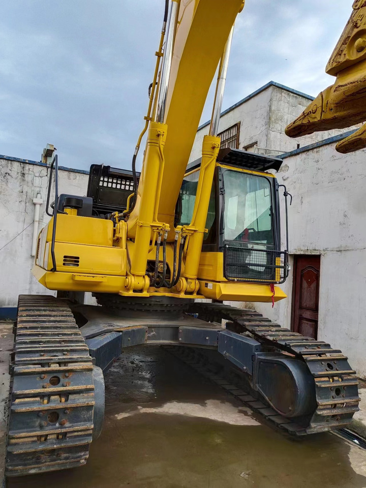 KOMATSU PC450-8 - Kettenbagger: das Bild 4 KOMATSU PC450-8 - Kettenbagger: das Bild 4