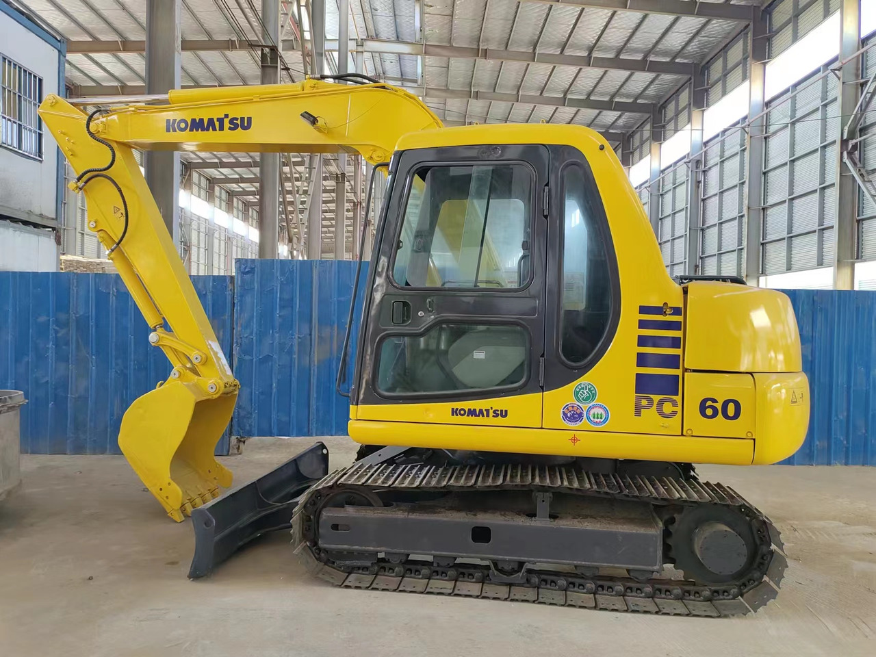 KOMATSU PC60-7 - Kettenbagger: das Bild 2 KOMATSU PC60-7 - Kettenbagger: das Bild 2