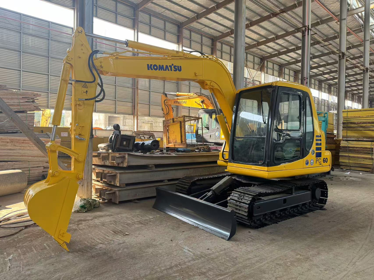 KOMATSU PC60-7 PC60 - Minibagger: das Bild 1 KOMATSU PC60-7 PC60 - Minibagger: das Bild 1