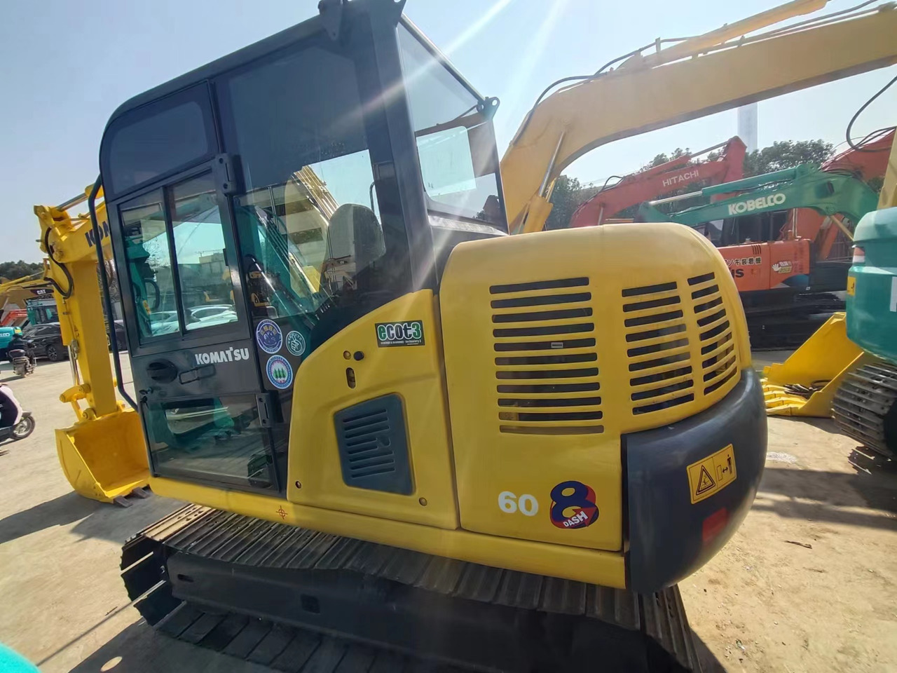 KOMATSU PC60-8 - Minibagger: das Bild 3 KOMATSU PC60-8 - Minibagger: das Bild 3