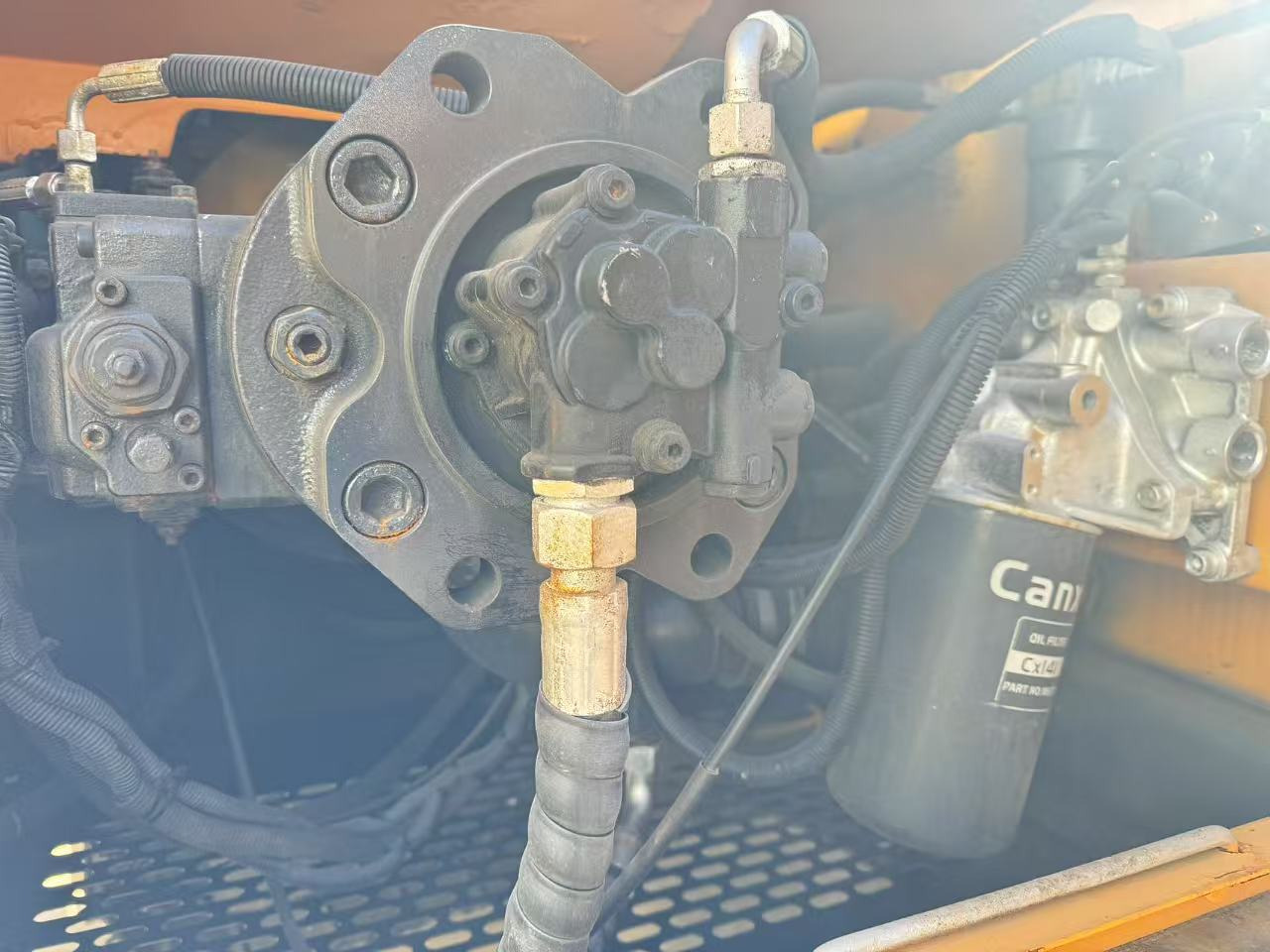 SANY SY215C - Kettenbagger: das Bild 3 SANY SY215C - Kettenbagger: das Bild 3